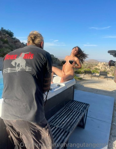 ohrangutangerotica ポルノスター ヌード ギャラリー