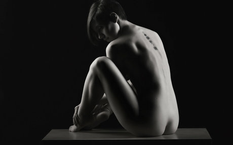 巨乳タトゥーオンリーファンズ ポルノグラフィック 写真