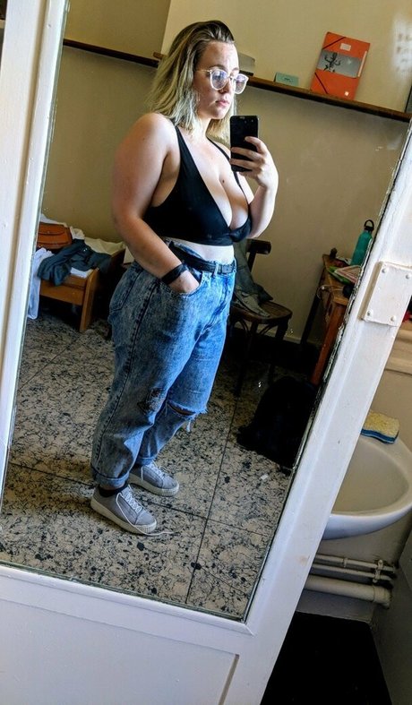 Mx Max ヌードモデル 写真