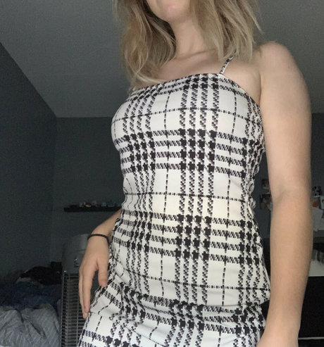 auraflowersfree 裸のスター ギャラリー