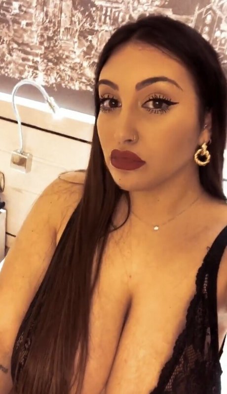 ニューハーフオンリーファン エロ 画像