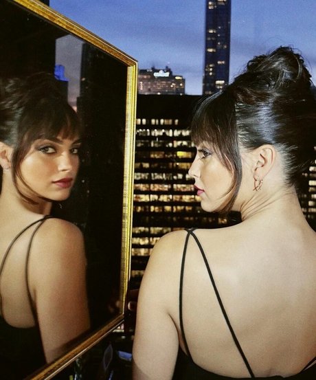 Melissa Barrera アート女優 ギャラリー