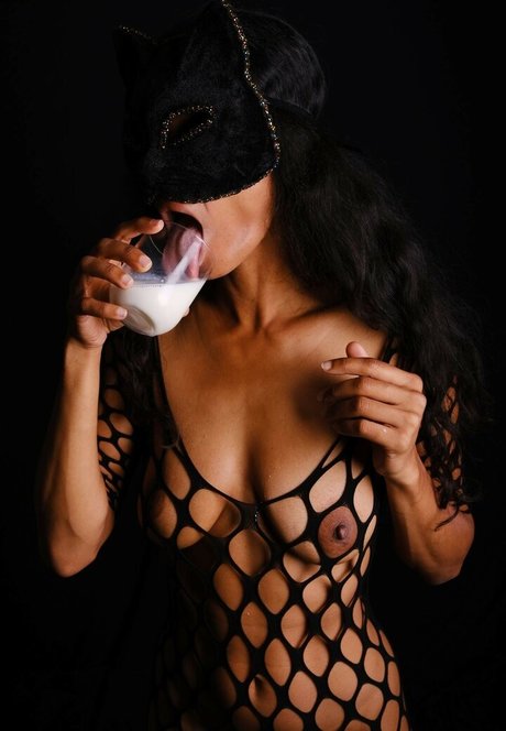 有名なゲイのオンリーファンズ 美しい裸 アーカイブ