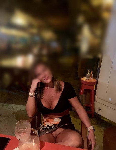 Nina Fernandez ポルノスター セクシー 写真