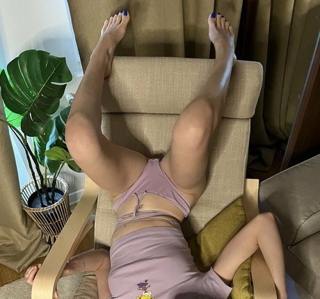 キティ・ウェット・オンリーファンズ アダルト無料 アーカイブ