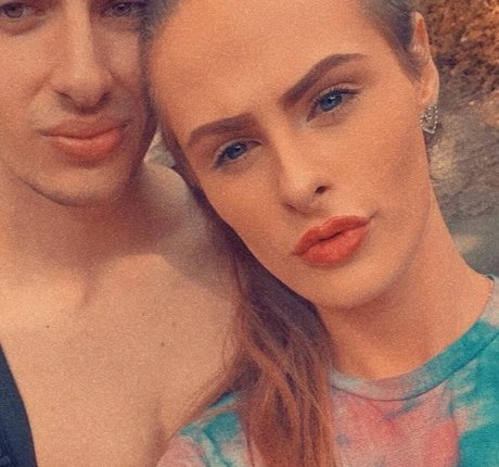 Nikki Harper 完璧な女優 写真