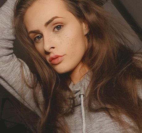 Nikki Harper モデル 画像