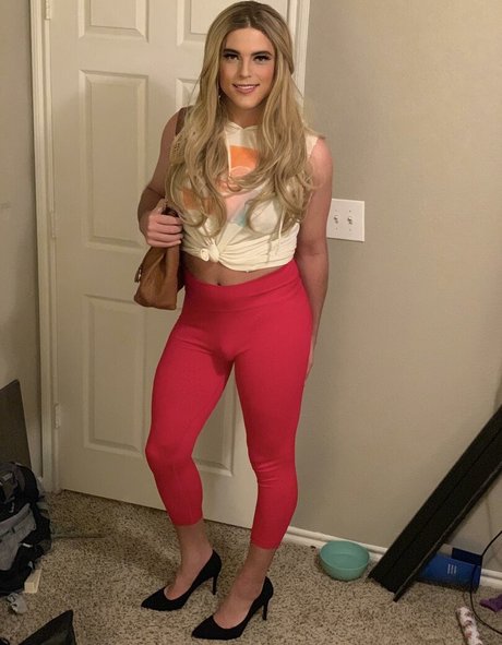 noellenights セックスモデル 画像