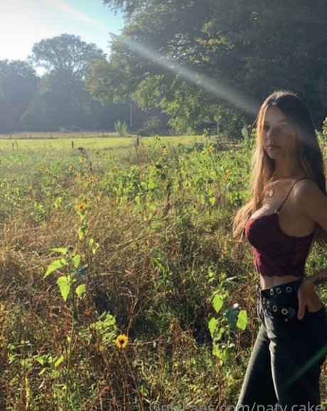 タンオンリーファン ホットセクシー 写真