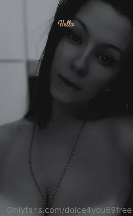 曲線美のランジェリーオンリーファンズ セクシー 写真