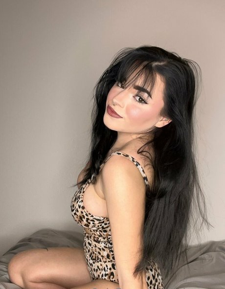 ジンジャーティーンオンリーファンズ HD 画像