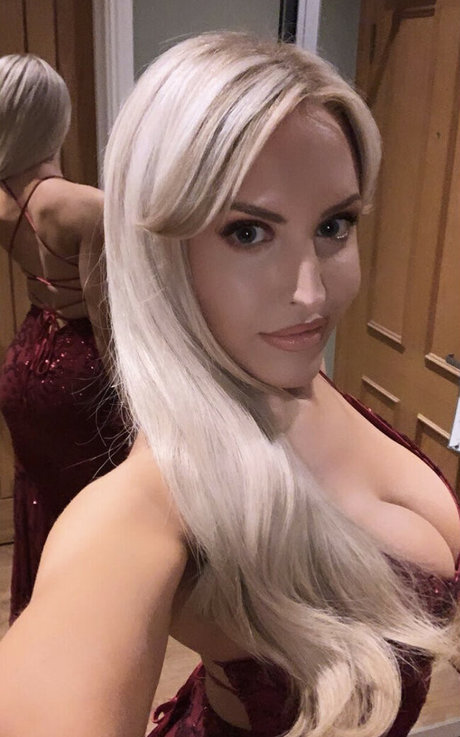 Eljonesuk ポルノスター 高品質 写真