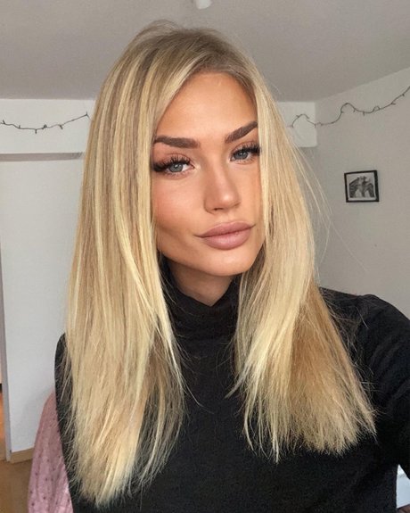 Lucie Gaumont アダルトモデル 写真