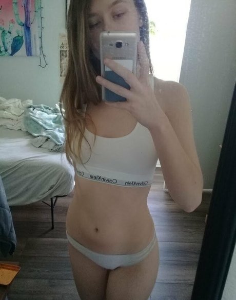 角質の女の子オンリーファンズ 無料裸 アーカイブ