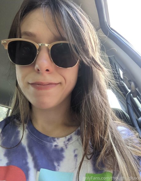 thoughtypraxis ポルノスター ヌード 写真