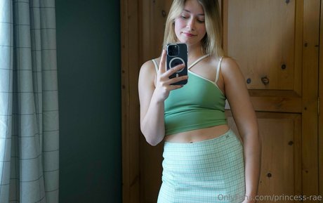 princess rae ポルノスター 写真