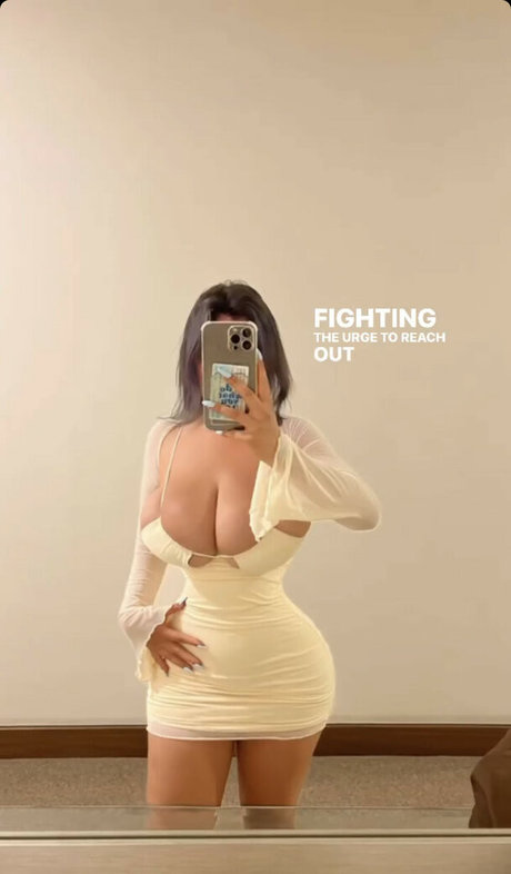 Karina__1 セクシーなスター 写真