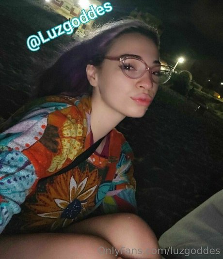 luzgoddes 女優 写真