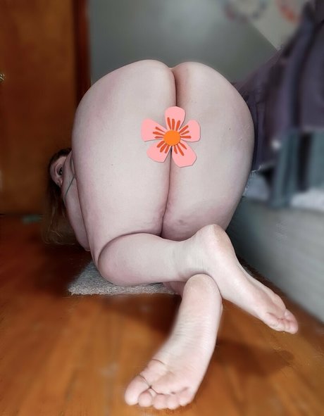 ランジェリーファックオンリーファンズ 無料エロ 画像