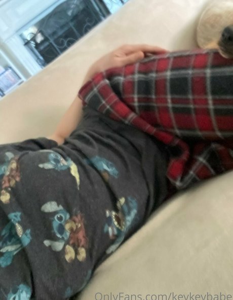 ティーンフィンガリングオンリーファンズ セックス 画像