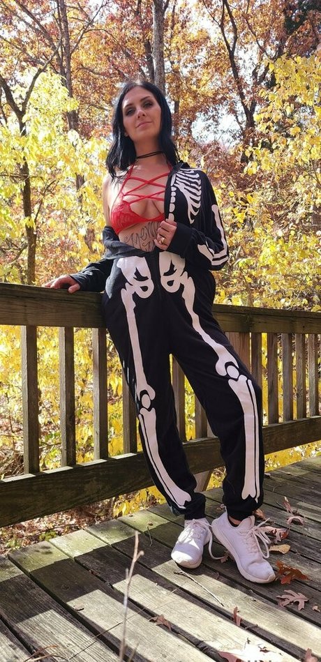 スペードのクイーン オンリーファンズ アート裸 ギャラリー