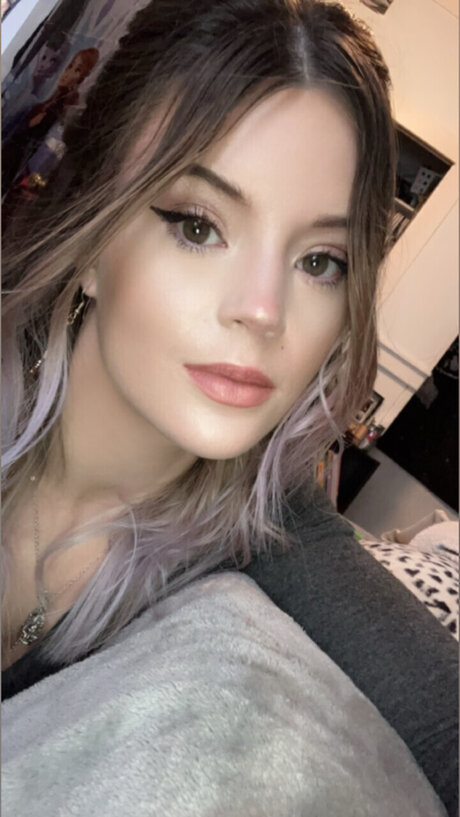 Willow_ ポルノ女優 画像