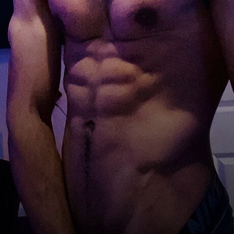 コスプレ フェムボーイ オンリーファンズ 無料セクシー 画像