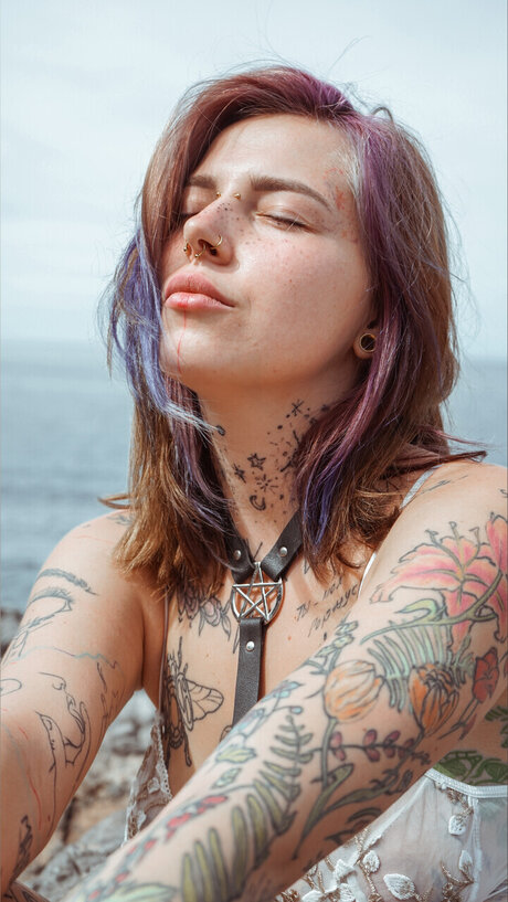 DirtyDaffodil ポルノスター 独占 写真