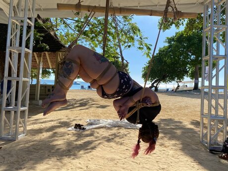 Isean セクシーモデル 写真