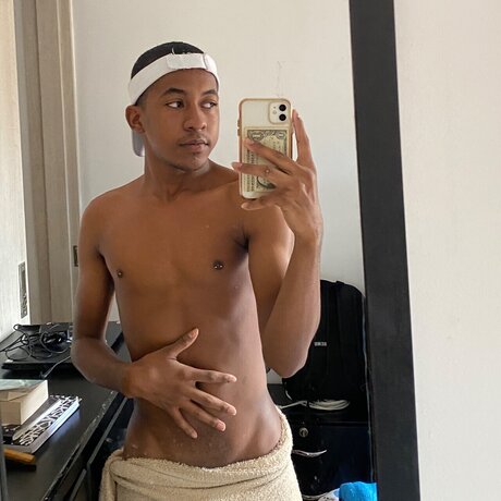 アマチュアセックスオンリーファンズ 無料ポルノ 画像