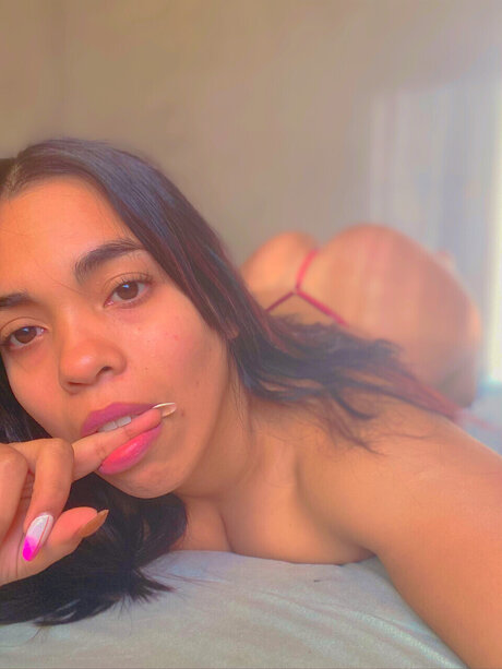 Flornatiiivip 無料女優 写真