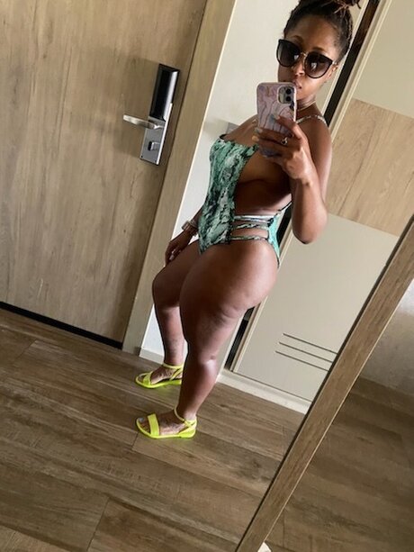 GiSpot トップポルノスター 画像