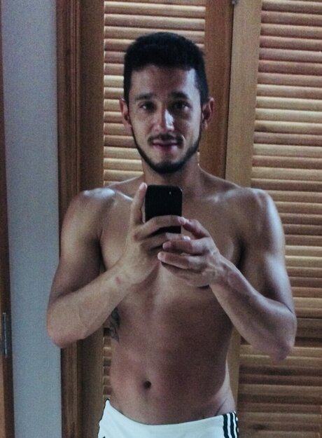 KLAY モデル 写真