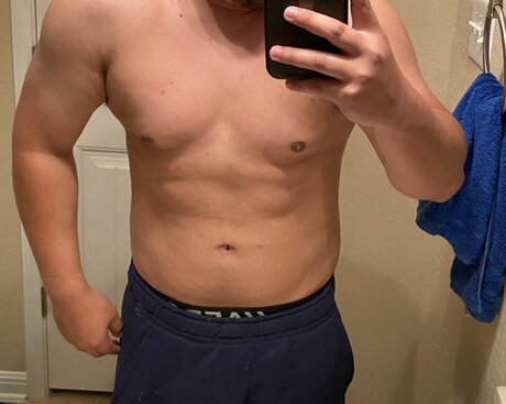 AnonymousKid21 ポルノスター アート ギャラリー