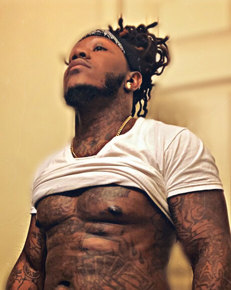 Inkshowshorty エロティックモデル 写真