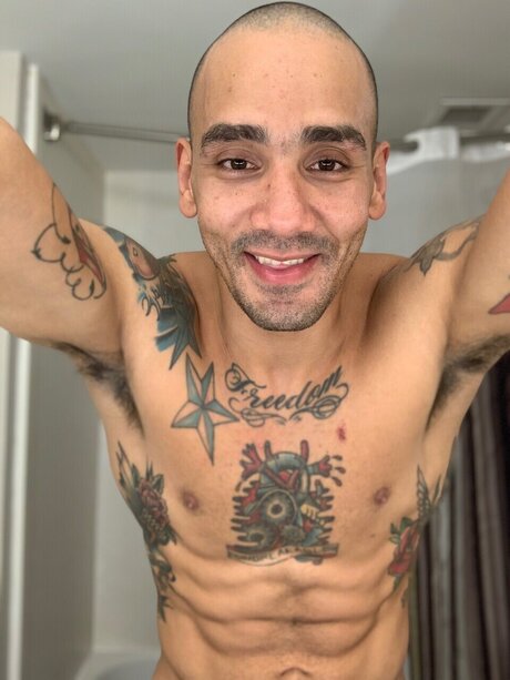 Tito ホットなスター 写真