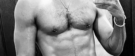 乳首オーガズム オンリーファンズ 可愛い 写真