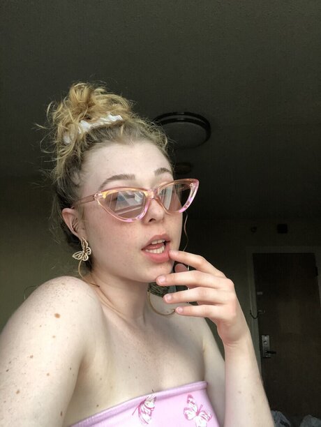 Daria_ 無料スター 画像