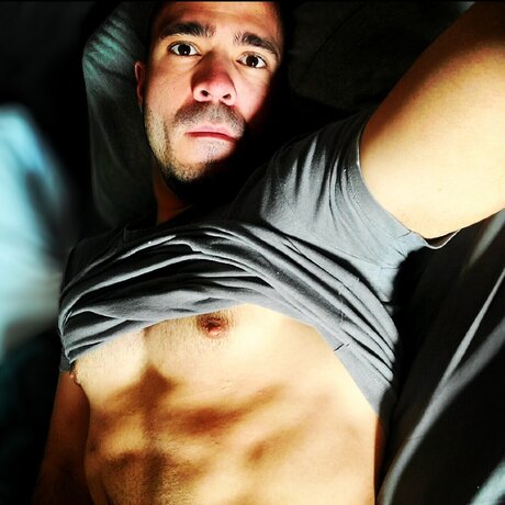 Adrian Macura セックス女優 画像