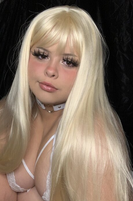 Holly Brooks ヌードモデル 画像