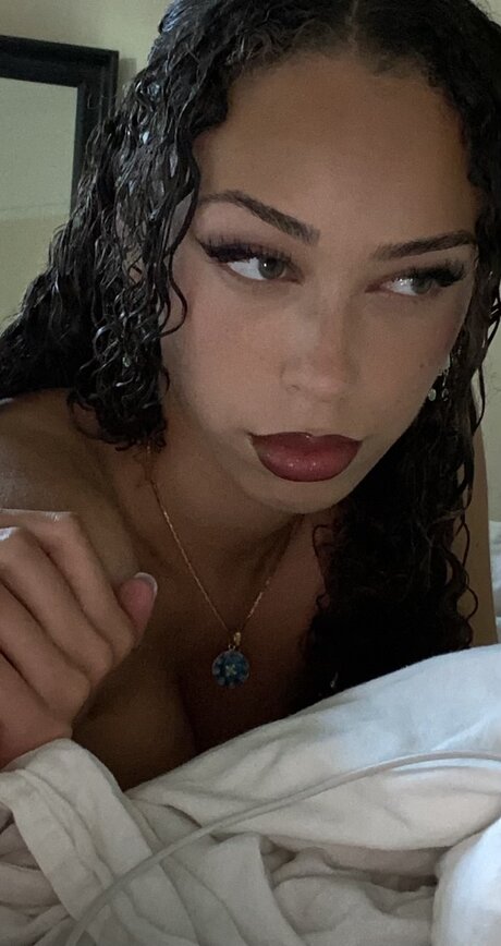 Nova FREE XXXモデル 写真