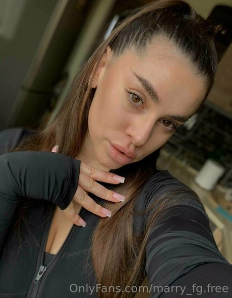 marry fgfree エロティック女優 写真