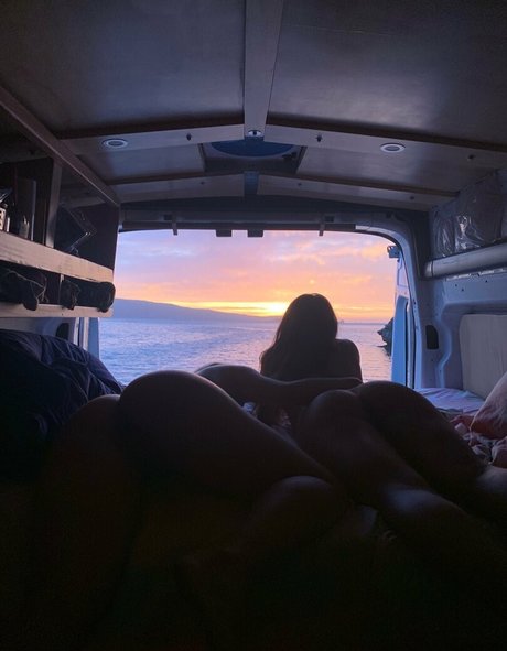 大学のアジア人オンリーファンズ ホットxxx 画像