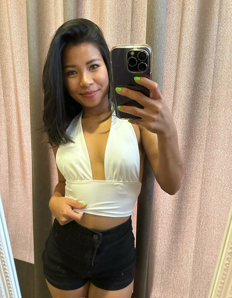 petiteasianchaya セクシー女優 写真