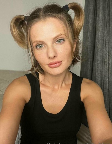 tati bliss 独占モデル 写真