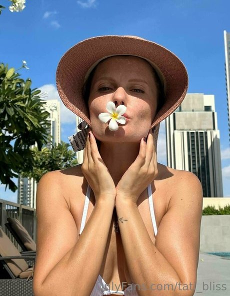 tati bliss ヌードのポルノスター 写真