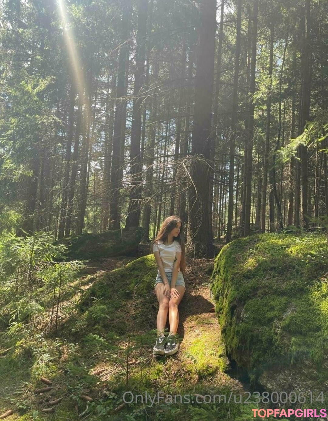 フィットネスベイビーオンリーファンズ ホットヌード 写真