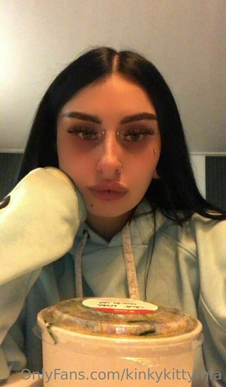 弁護士オンリーファンズ ベスト 写真