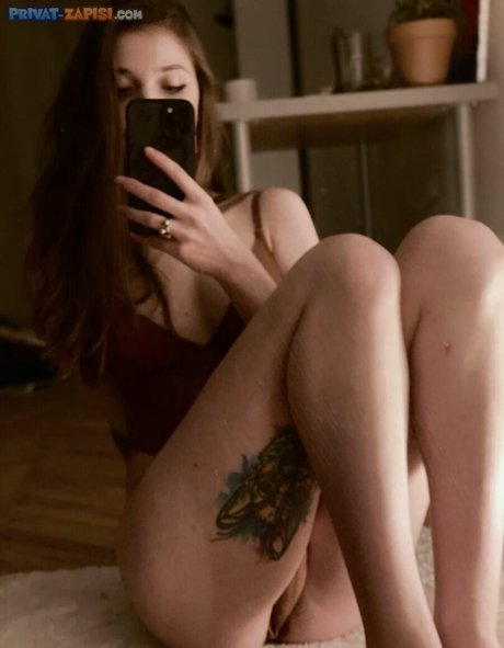 黒髪の熟女オンリーファンズ 無料ポルノ ギャラリー