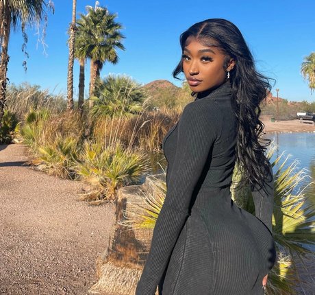 ItsTavvi ポルノスター 独占 画像